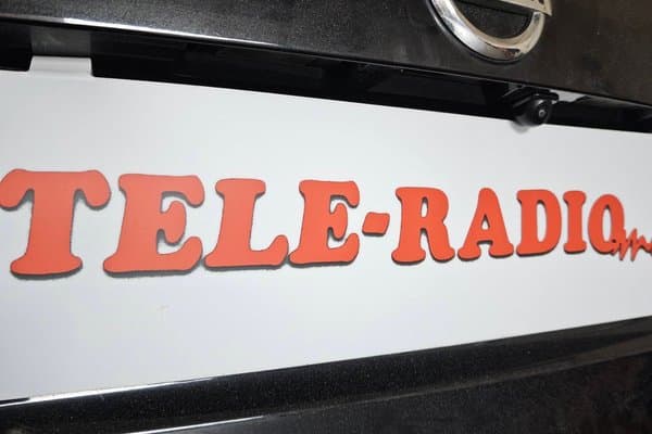 Ukrycie kabli pod tapicerką – profesjonalny montaż Kraków