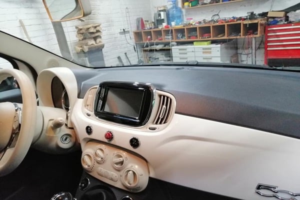 Montaż wideorejestratora – Elektrodor, Warszawa