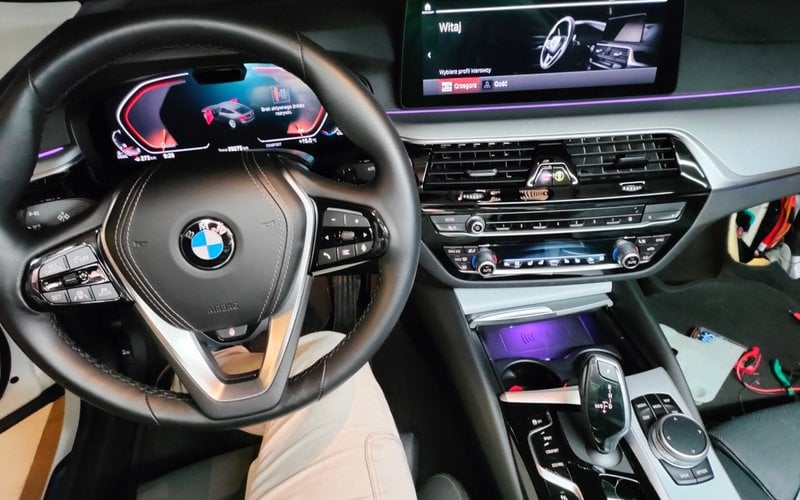 Profesjonalny montaż elektryki samochodowej – Nawigato, Strzyżowice k. Katowic