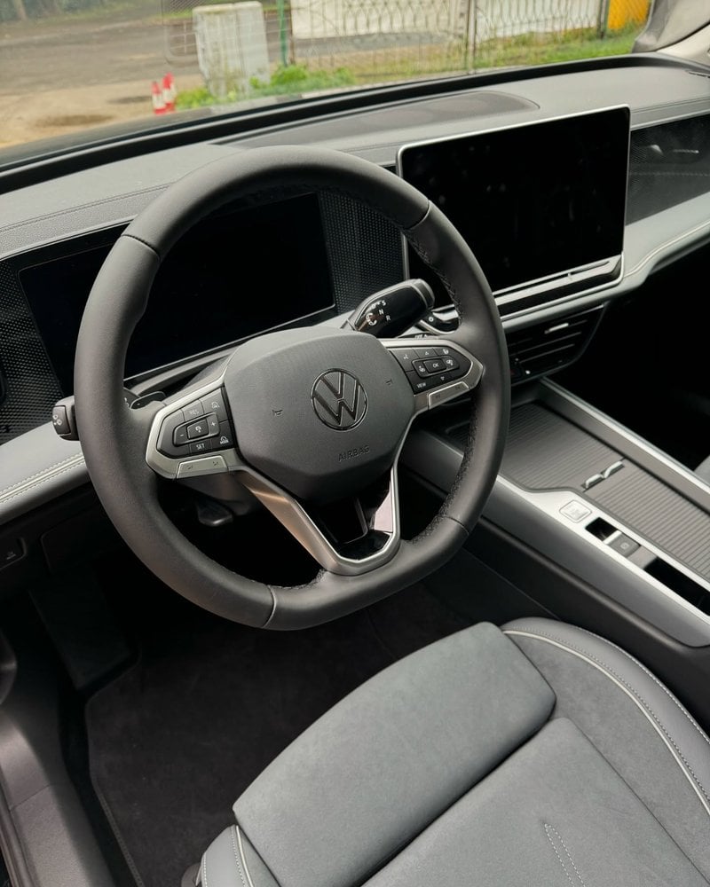 Montaż elektroniki samochodowej – AUTOMAR Wrocław